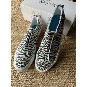 Blowfish Malibu Women's Play Slip On Sneakers  Zebra Print size 10
